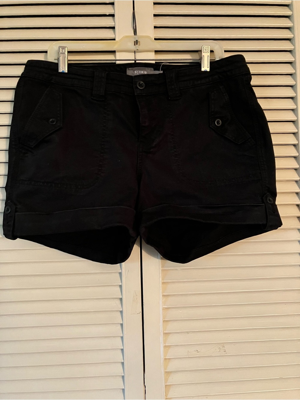 Torrid Feel the Fit Size 12 Black Cotton Jean Stretch Shorts